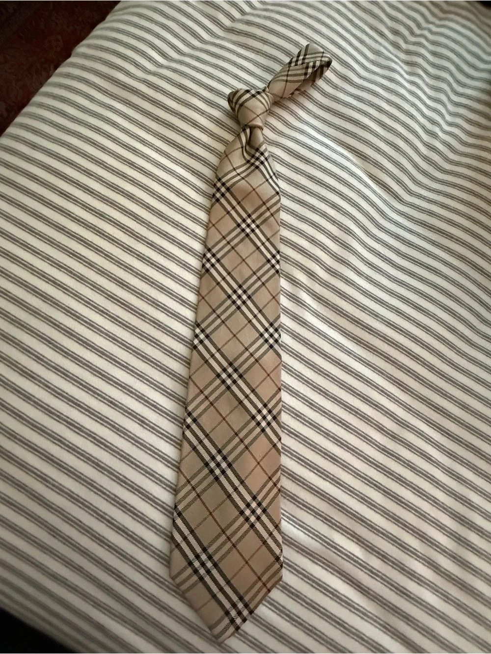 Burberry elegant tie